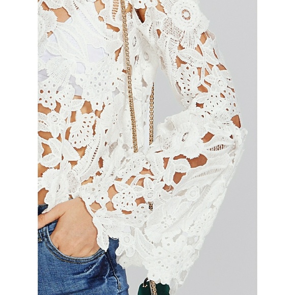 ⬇️VIVA | Hollow Out Flower Lace Top - Picture 6 of 8